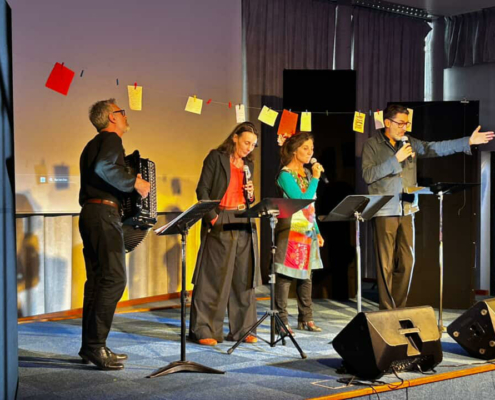 Salon des Artistes - Scene